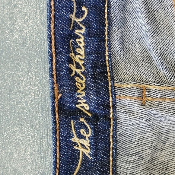 Old Navy The sweetheat jeans JClassic rise. Boot-cut stretch. Size 8. - Picture 7 of 10